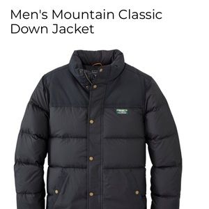 LL Bean Men’s small Mountain Classic down jacket in navy blue